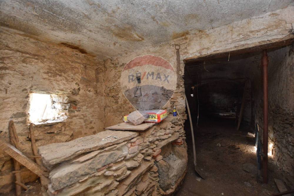 casa indipendente in vendita a Magliolo