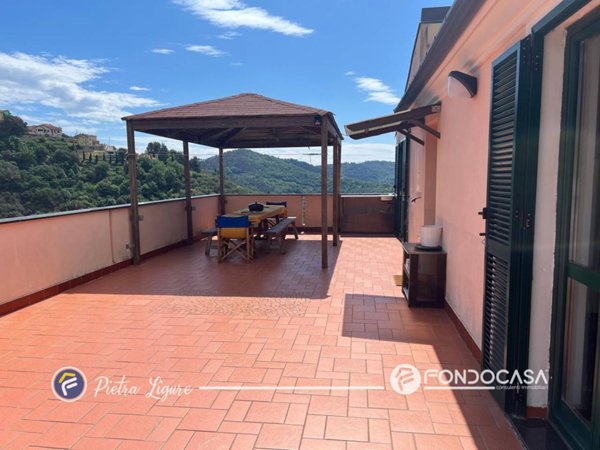 casa indipendente in vendita a Magliolo