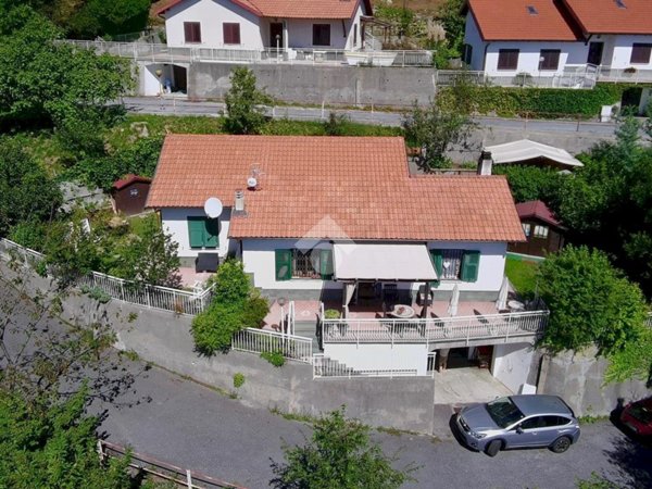 casa indipendente in vendita a Magliolo in zona Canova