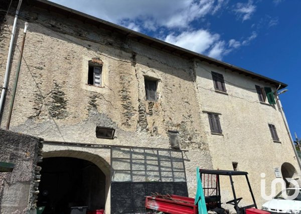 casa indipendente in vendita a Magliolo