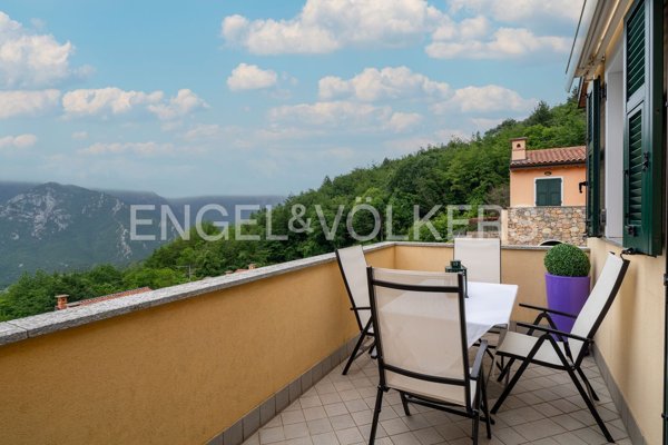 appartamento in vendita a Magliolo in zona Canova