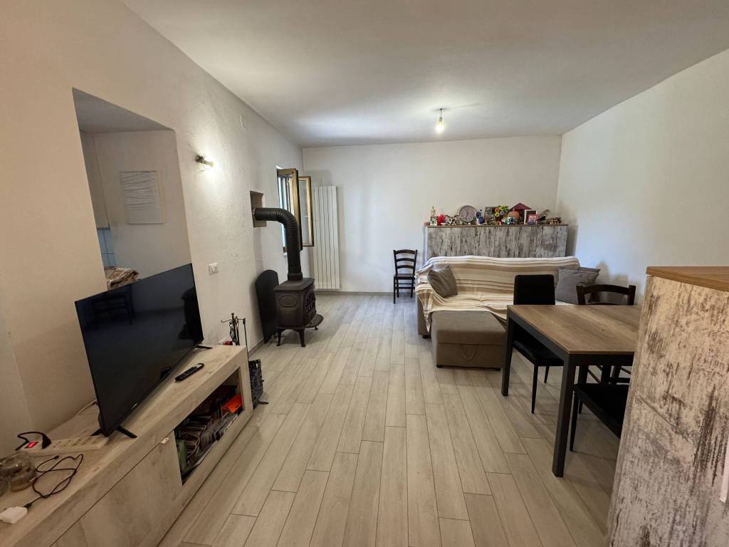 casa indipendente in vendita a Magliolo in zona Isallo