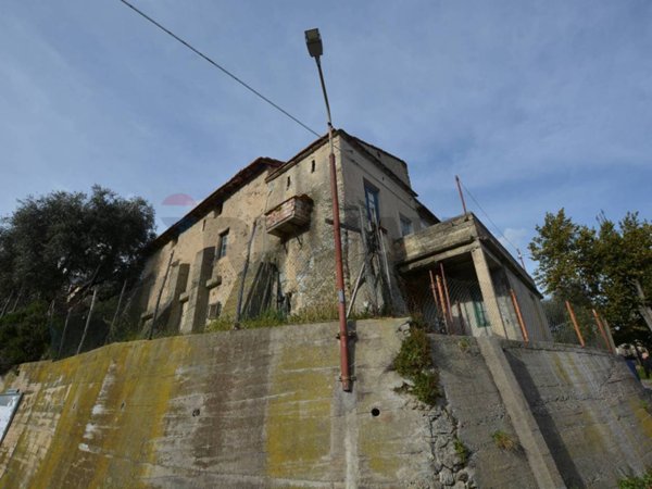 casale in vendita a Magliolo