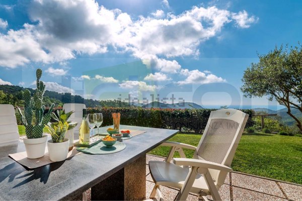 casa indipendente in vendita a Magliolo