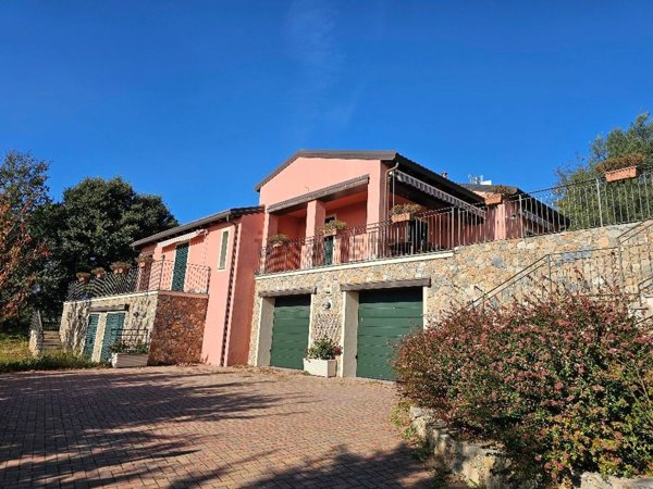 casa indipendente in vendita a Magliolo