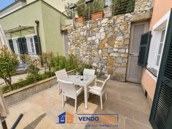 appartamento in vendita a Magliolo in zona Canova