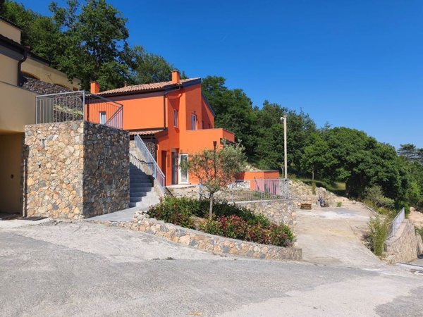 appartamento in vendita a Magliolo in zona Canova
