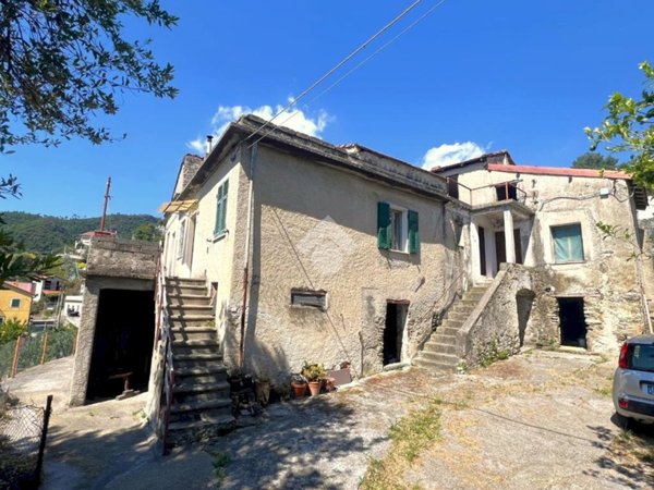 casa indipendente in vendita a Magliolo