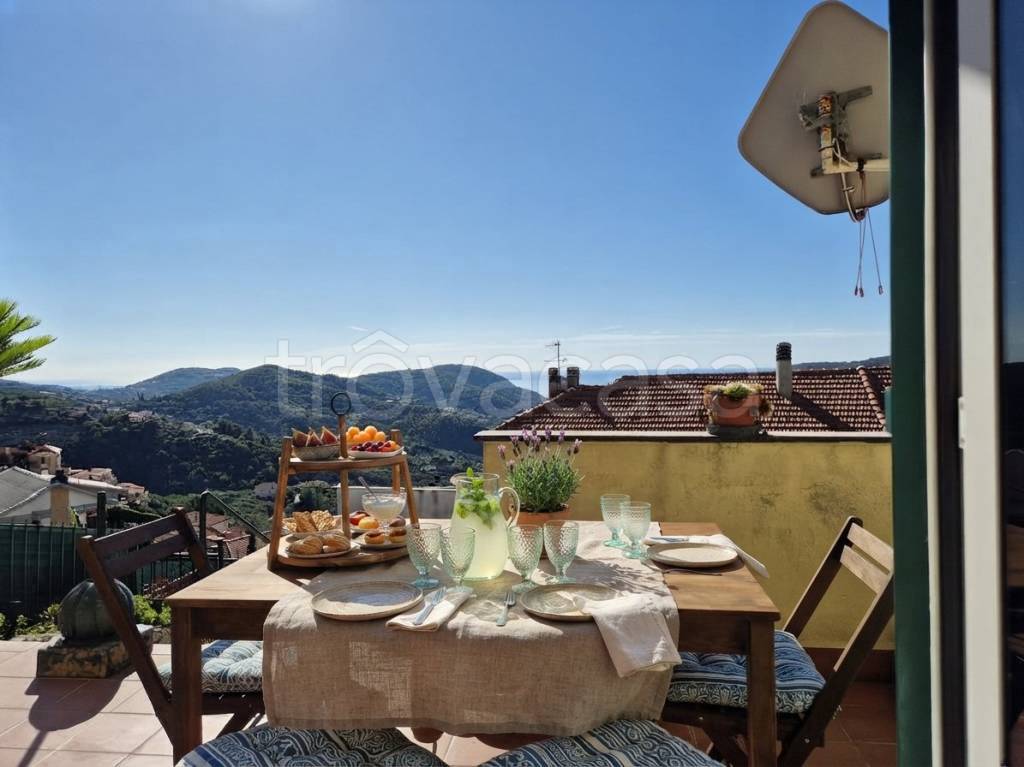 casa indipendente in vendita a Magliolo