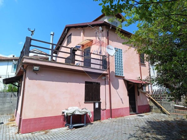casa indipendente in vendita a Mallare in zona Olano