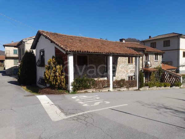 casa indipendente in vendita a Mallare