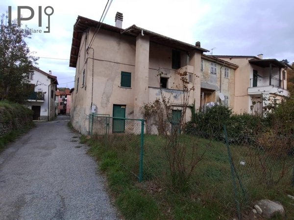 casa indipendente in vendita a Mallare in zona Eremita