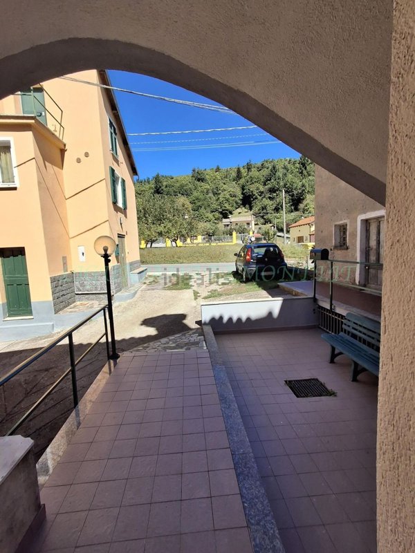 casa semindipendente in vendita a Mallare