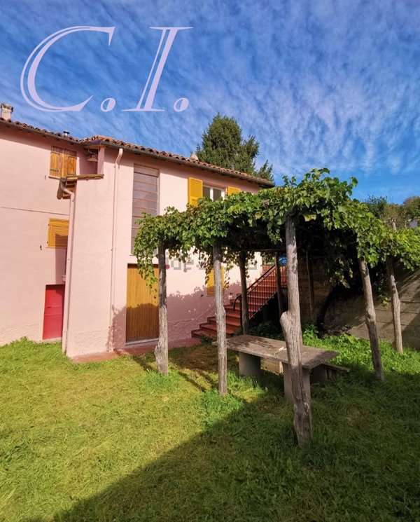 casa semindipendente in vendita a Mallare in zona Olano