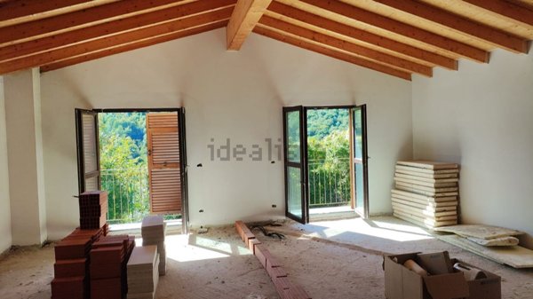 casa indipendente in vendita a Mallare