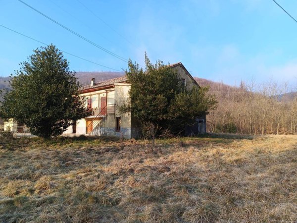 casa indipendente in vendita a Mallare in zona Acque