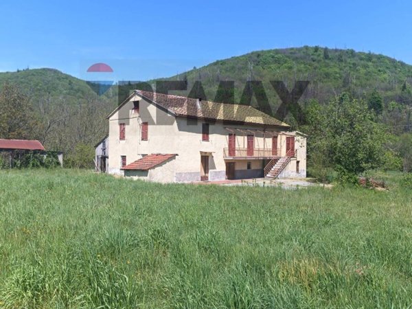 casa indipendente in vendita a Mallare in zona Acque