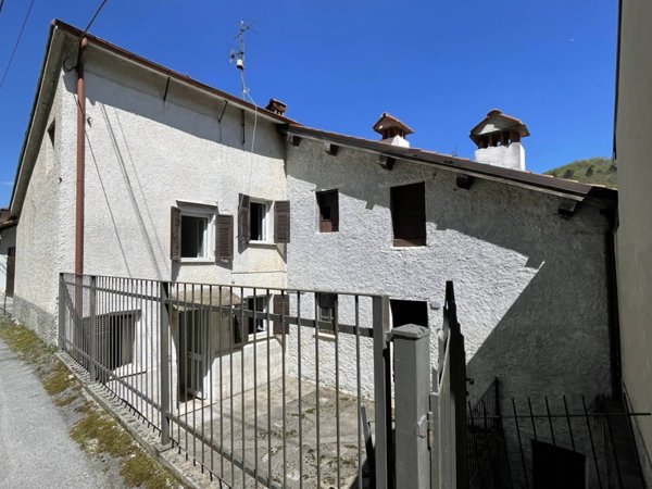casa indipendente in vendita a Mallare in zona Eremita