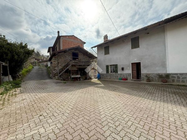 casa semindipendente in vendita a Massimino