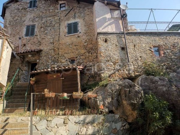 casa indipendente in vendita a Massimino