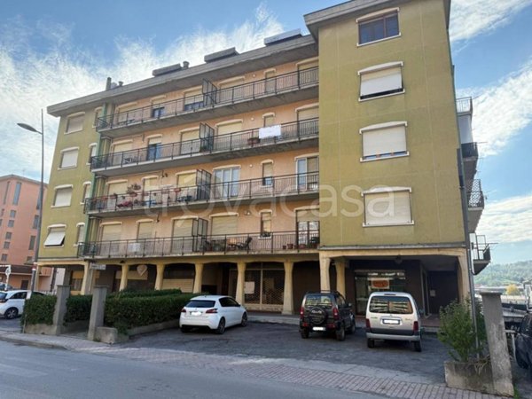 locale commerciale in vendita a Millesimo