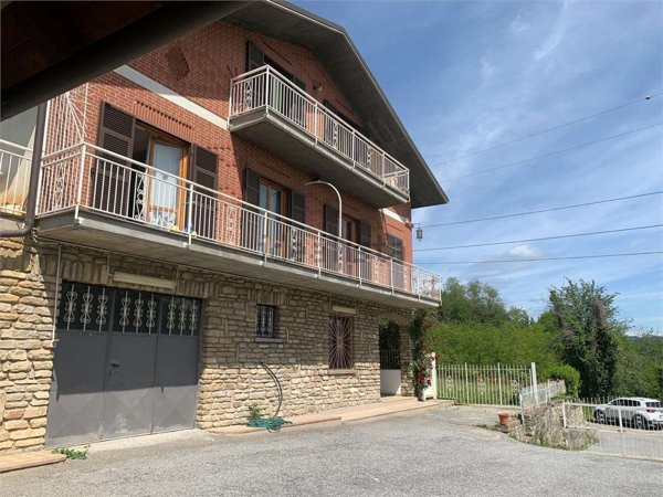casa indipendente in vendita a Millesimo