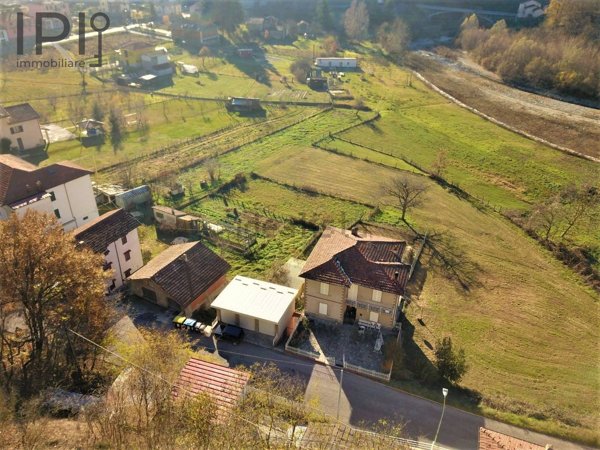 casa indipendente in vendita a Millesimo in zona Acquafredda
