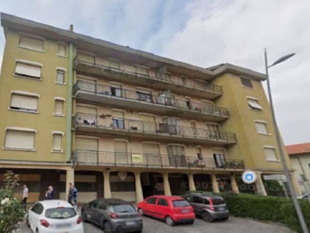 locale commerciale in vendita a Millesimo