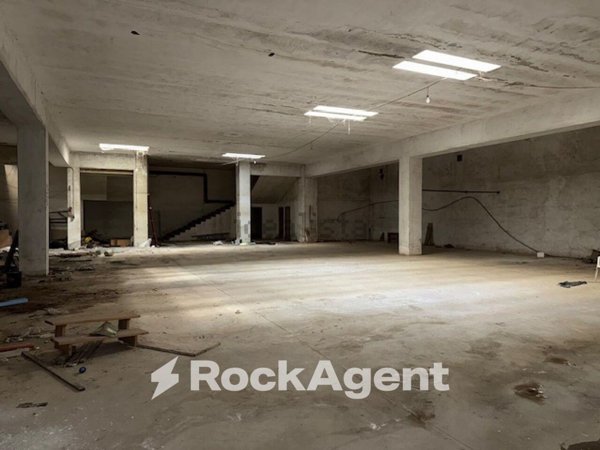 locale di sgombero in vendita a Millesimo