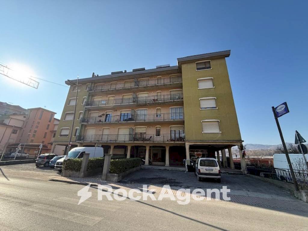 locale commerciale in vendita a Millesimo