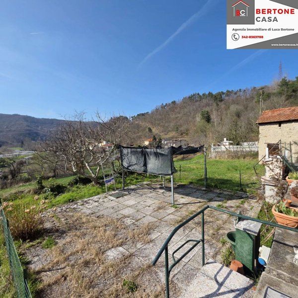 casa semindipendente in vendita a Millesimo in zona Acquafredda