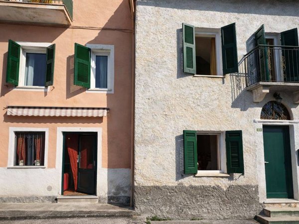 casa semindipendente in vendita a Millesimo in zona Acquafredda