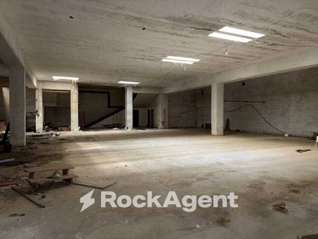 locale commerciale in vendita a Millesimo