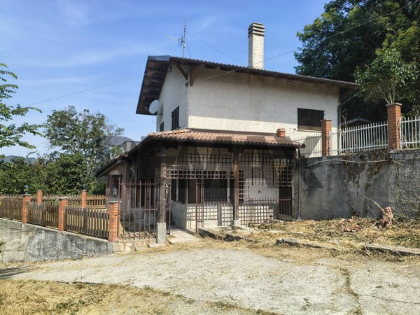 casa indipendente in vendita a Millesimo