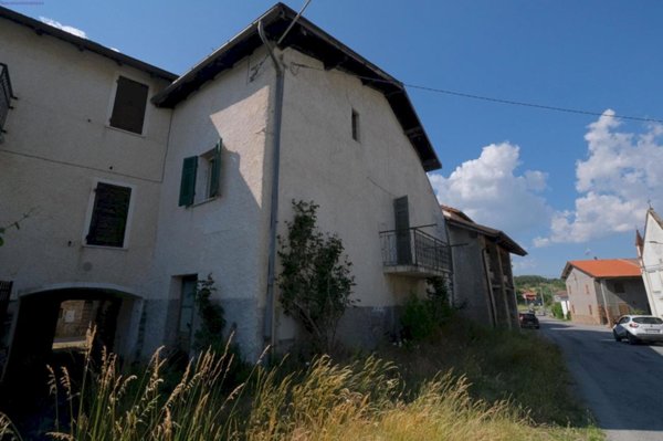 casa indipendente in vendita a Mioglia