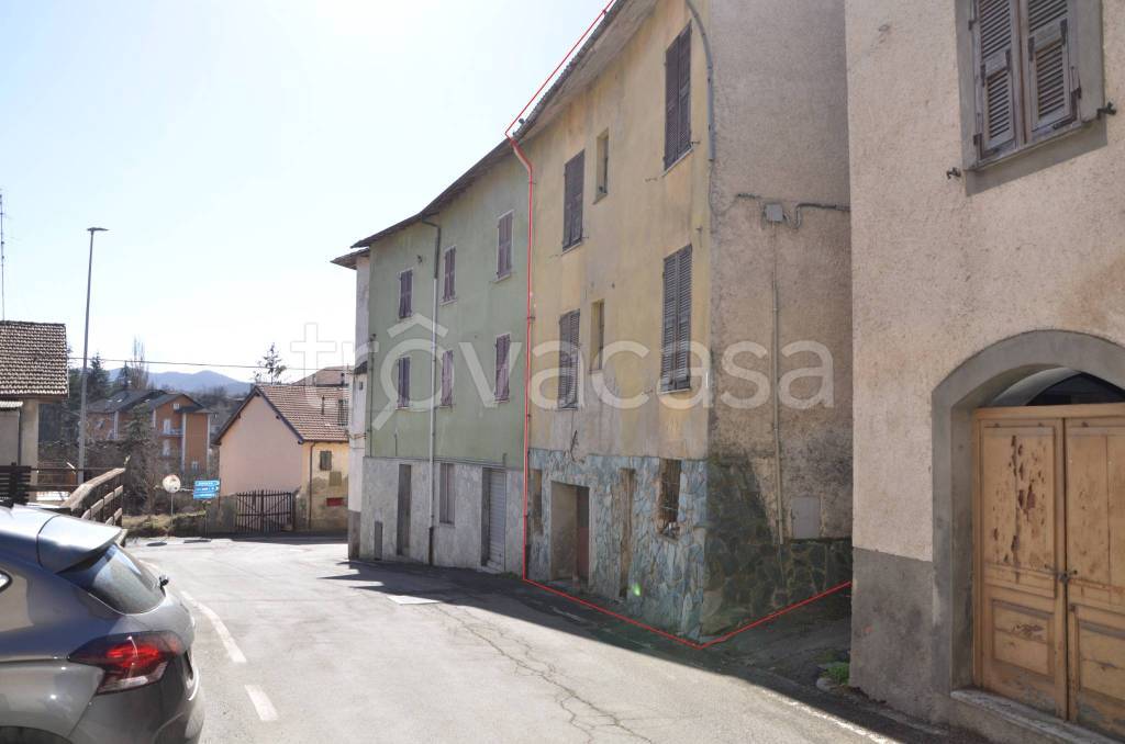 casa indipendente in vendita a Mioglia