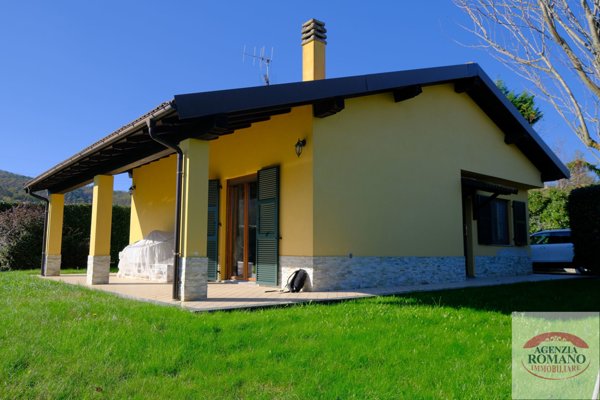 casa indipendente in vendita a Mioglia
