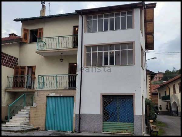 casa semindipendente in vendita a Mioglia in zona Schegli