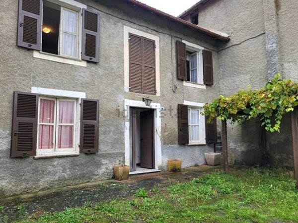 casa semindipendente in vendita a Mioglia in zona Dogli