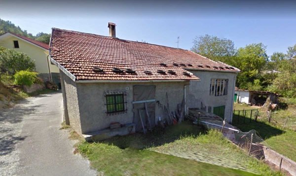 casa indipendente in vendita a Mioglia