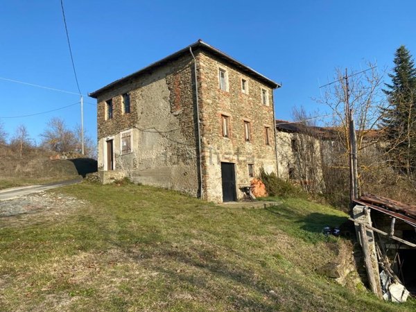casale in vendita a Mioglia