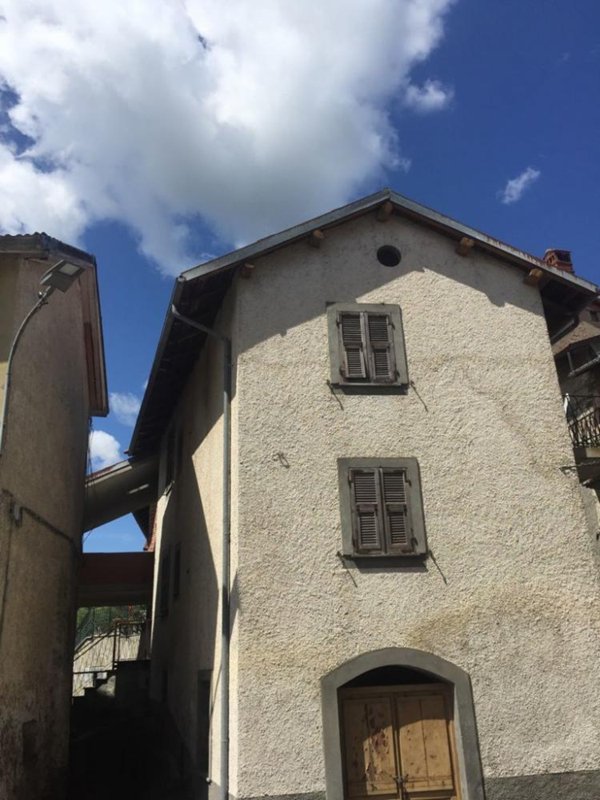casa indipendente in vendita a Mioglia