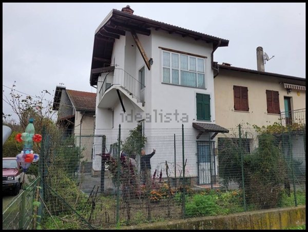 casa indipendente in vendita a Mioglia in zona Schegli