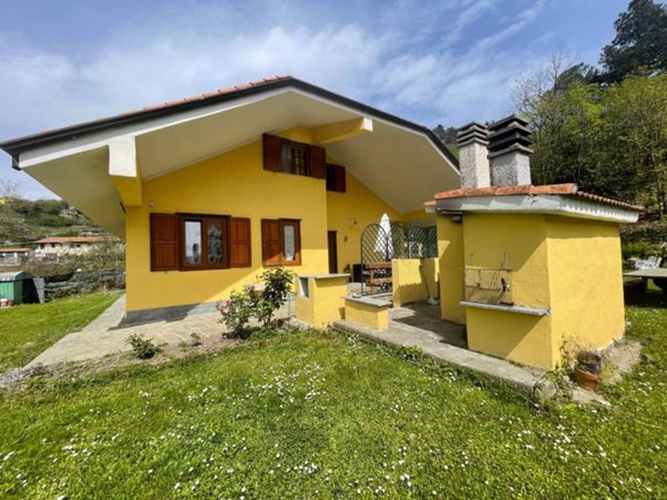 casa indipendente in vendita a Mioglia
