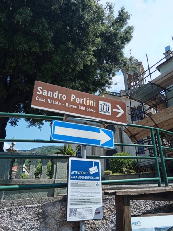 casa indipendente in vendita a Mioglia