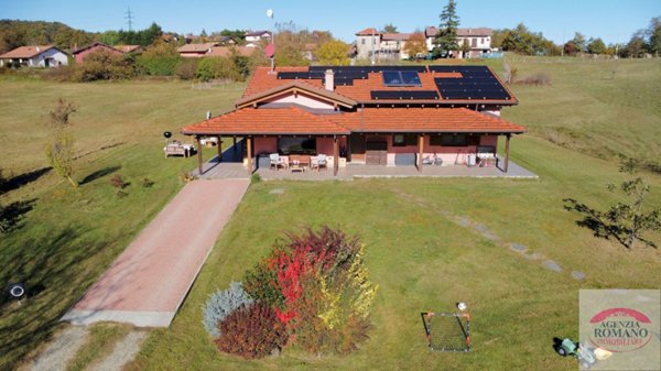 casa indipendente in vendita a Mioglia