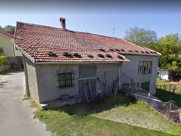 casa indipendente in vendita a Mioglia