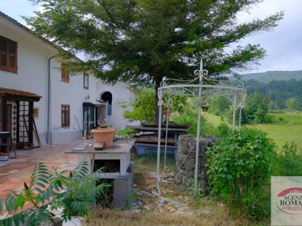 casa indipendente in vendita a Mioglia
