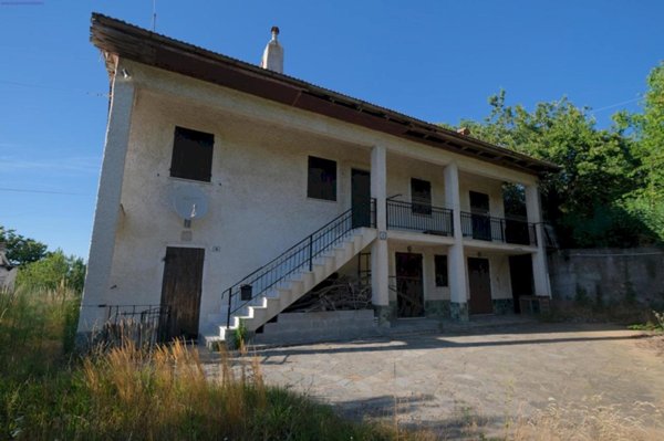 casa indipendente in vendita a Mioglia