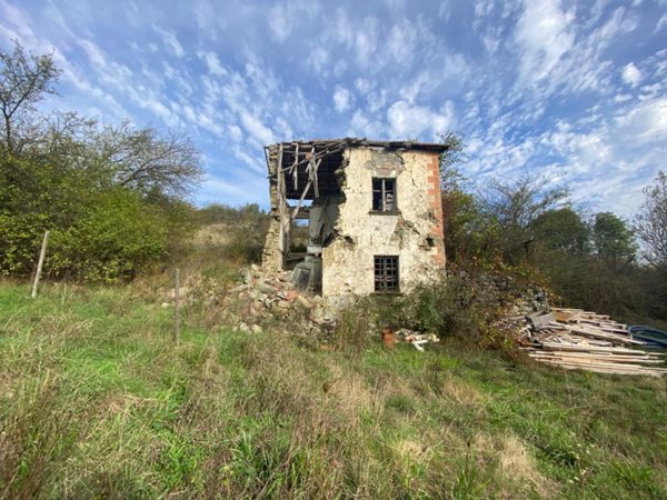 terreno agricolo in vendita a Mioglia in zona Dogli